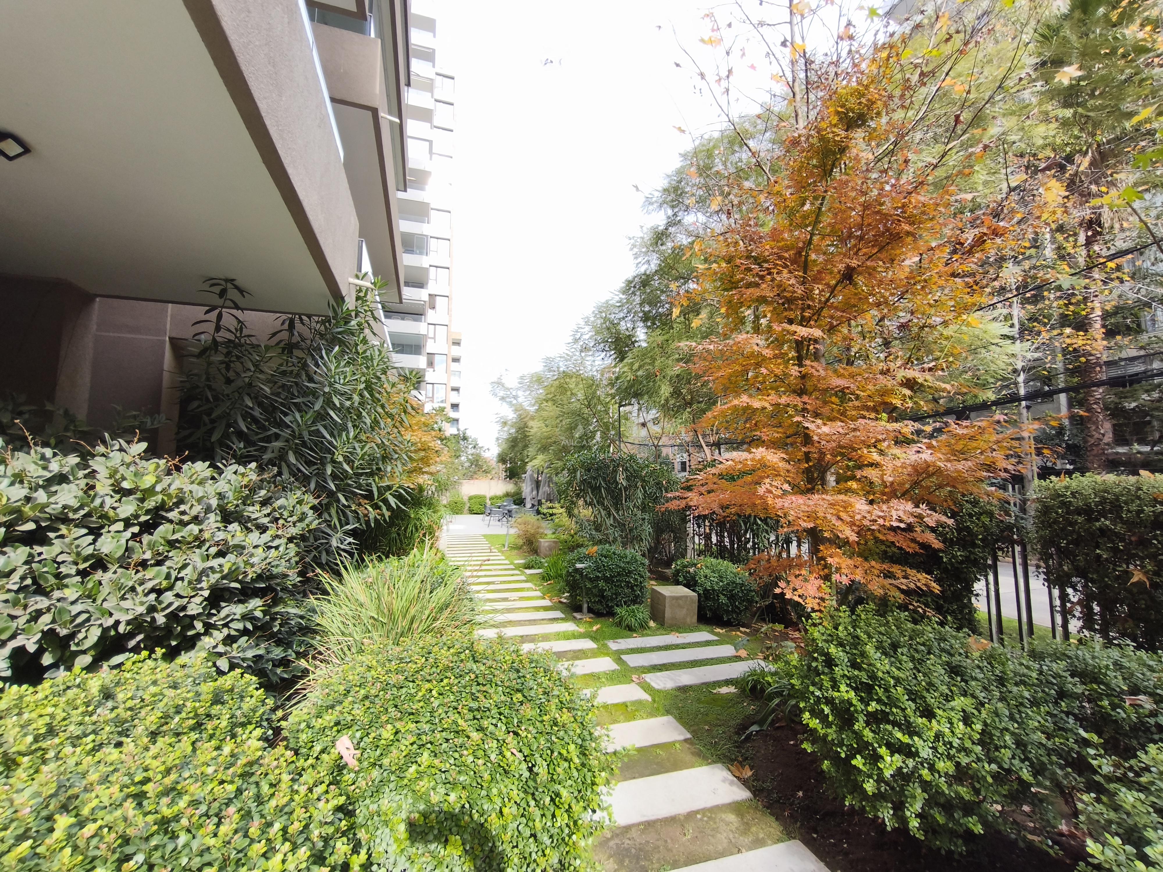 Amplitud, Elegancia Y Confort En Un Exclusivo Edificio