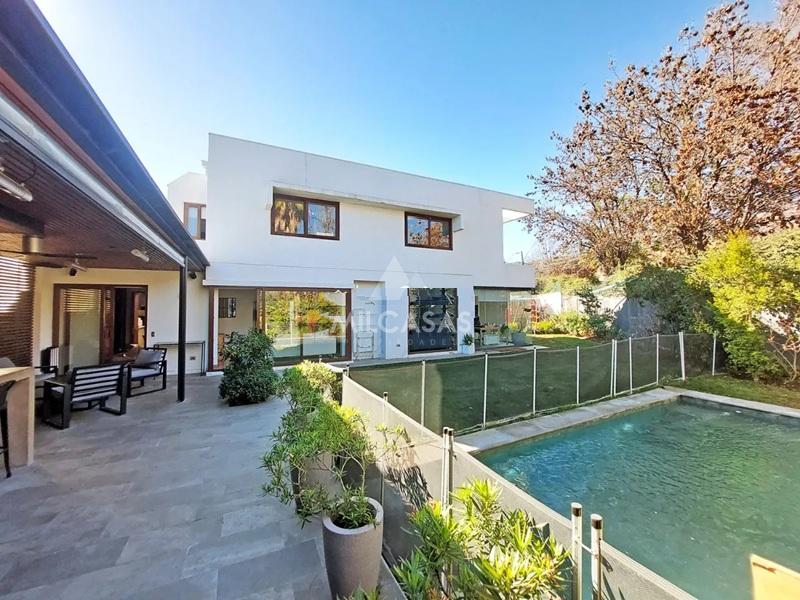 Casa FULL REMODELADA 