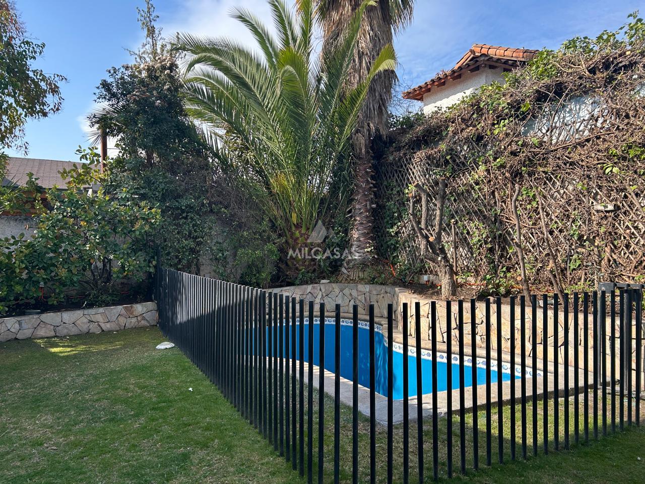 IMPECABLE CASA EN ARRIENDO 