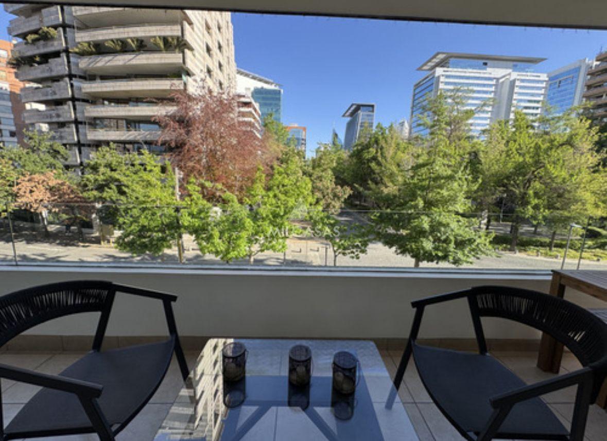 Amoblado Elegante, Luminoso Y Amplio Departamento En El Golf